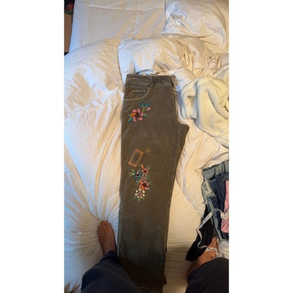 Sugar Lips Embroidered Med Rise Corduroy Pants